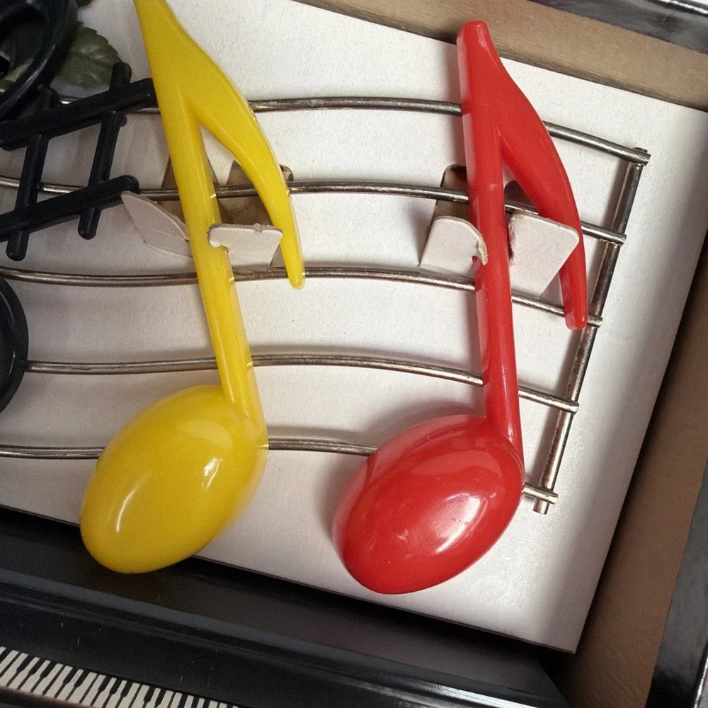 Vintage Melody Piano‎ Music Notes Treble Clef Salt & Pepper Shaker Set with Box